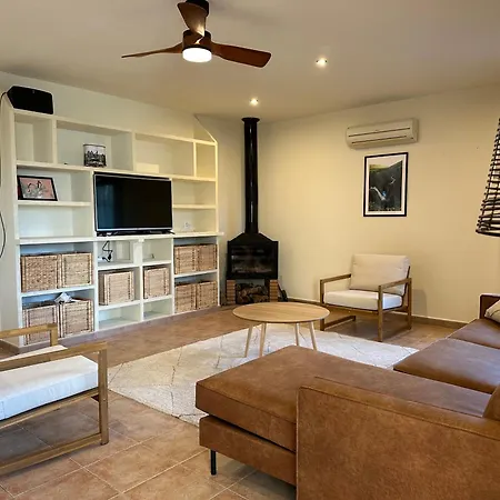 Paraiso De La Luz 7 Bedrooms, Swimming Pool & 4 Bathrooms * Kadyks