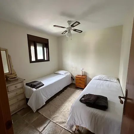 Paraiso De La Luz 7 Bedrooms, Swimming Pool & 4 Bathrooms * Kadyks