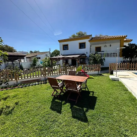 Willa Paraiso De La Luz 7 Bedrooms, Swimming Pool & 4 Bathrooms *